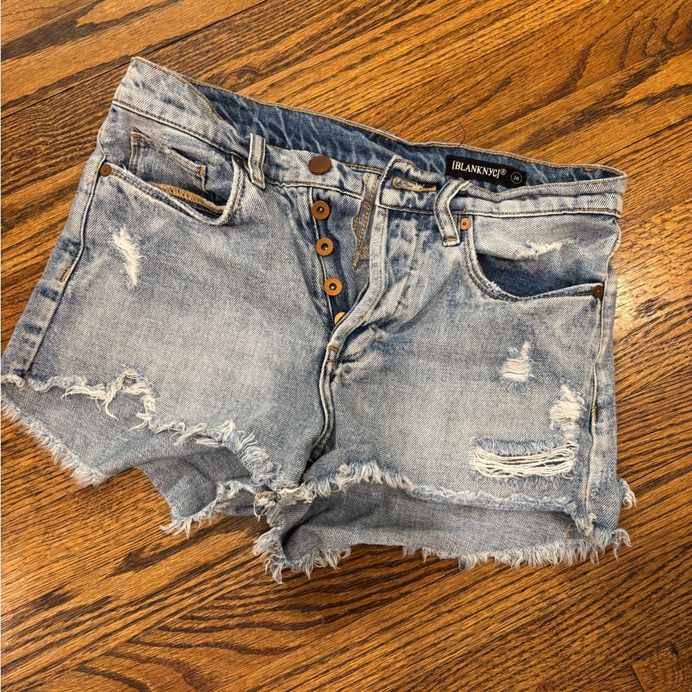BLANK NYC Women's cutoff distressed button fly jean shorts, Size 26